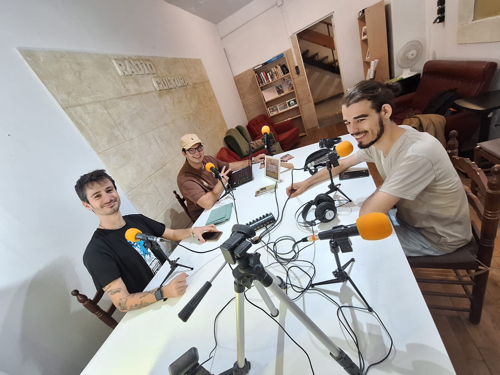 LA HORA INTERNET