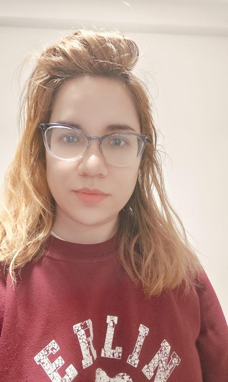 CONVERSANDO CON MAR&Iacute;A DE LOS &Aacute;NGELES SAAVEDRA ASTURIAS