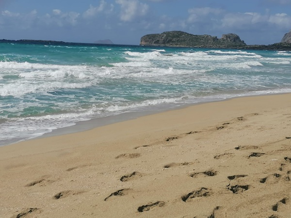 COMO UNA ISLA TRAS UN CATACLISMO